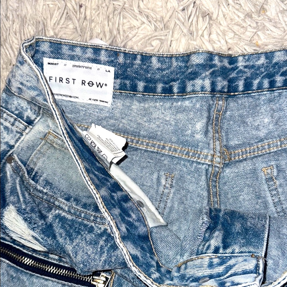 First Row Cargo Washed Shorts - Picture 8 of 11